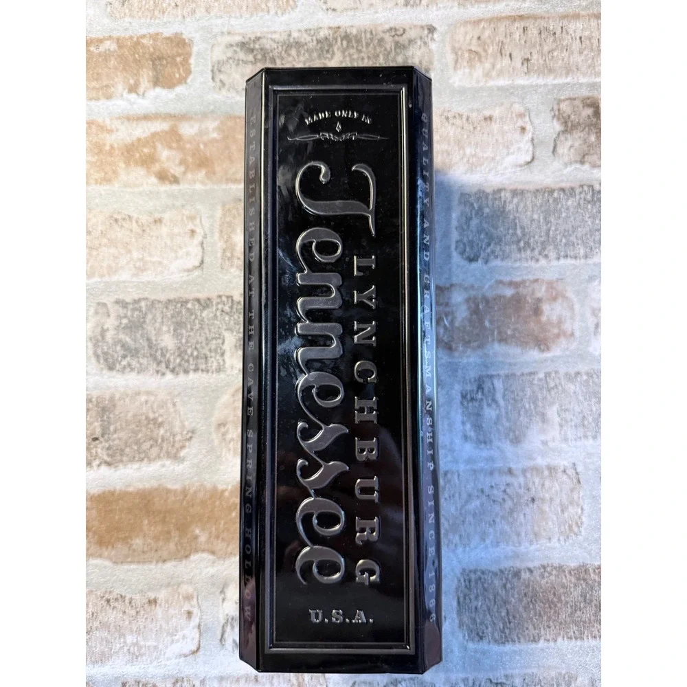 Jack Daniels Old No 7 Tennessee Whiskey Collectible Tin Black Silver 750ml Box